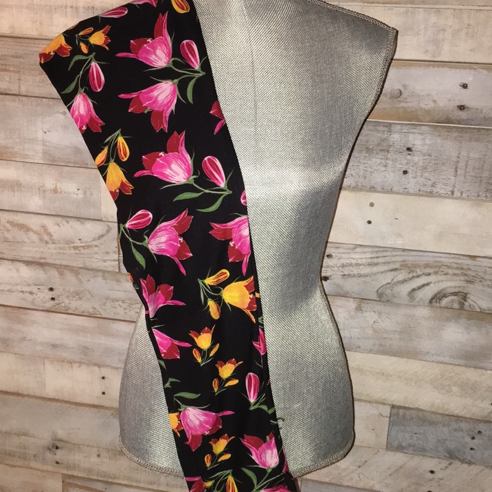 NWT OS Lularoe Leggings